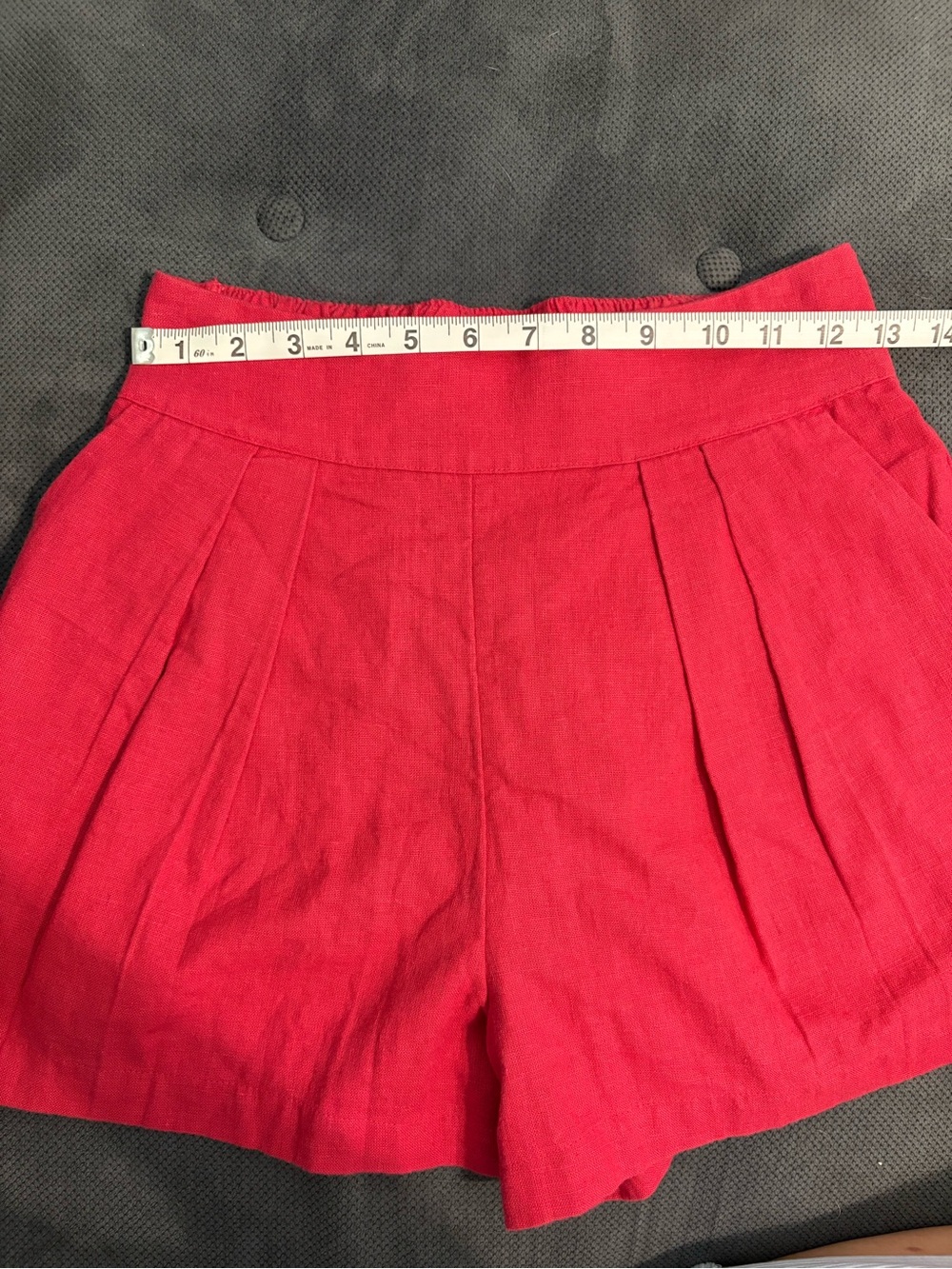 Abercrombie & Fitch Pleated High-Waist Shorts - Raspberry Red Size XS NWT - Picture 5 of 5